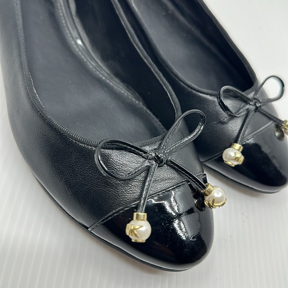 BN Michael Kors Gia bow pearl embellished black leather ballet flat shoes, Sz7.5 - Picture 8 of 10